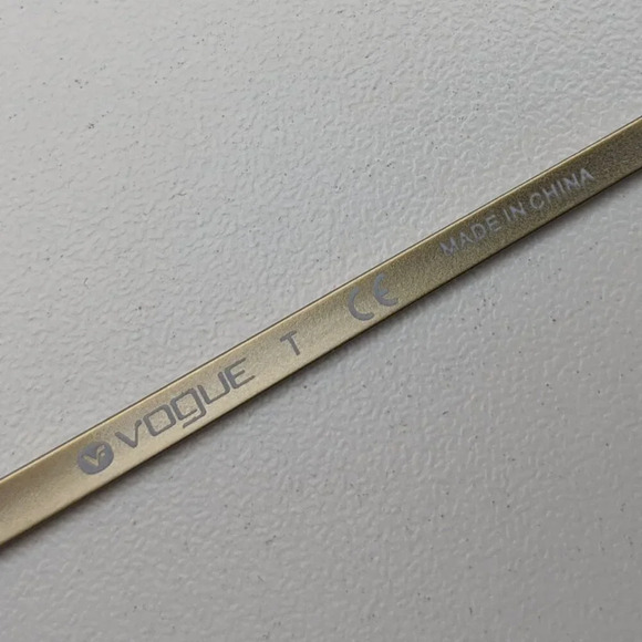 🕶️ Vogue VO4002-S 994-S/8H Cat Eye Butterfly Sunglasses 55/18-135 / JLE104🕶️ - Picture 5 of 8